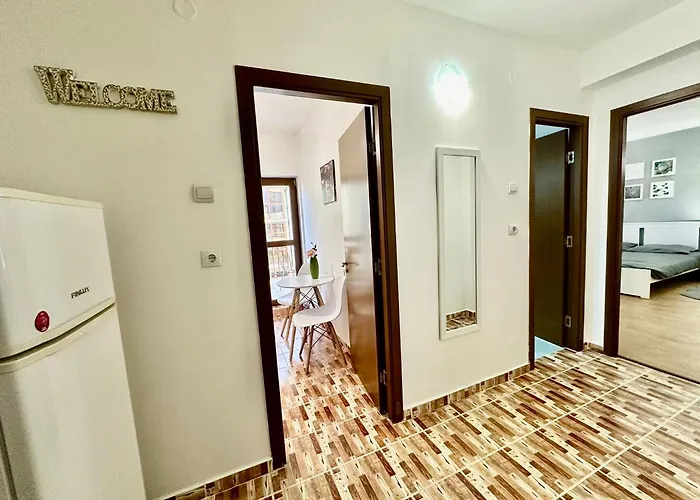 Apartman Novara 17 *